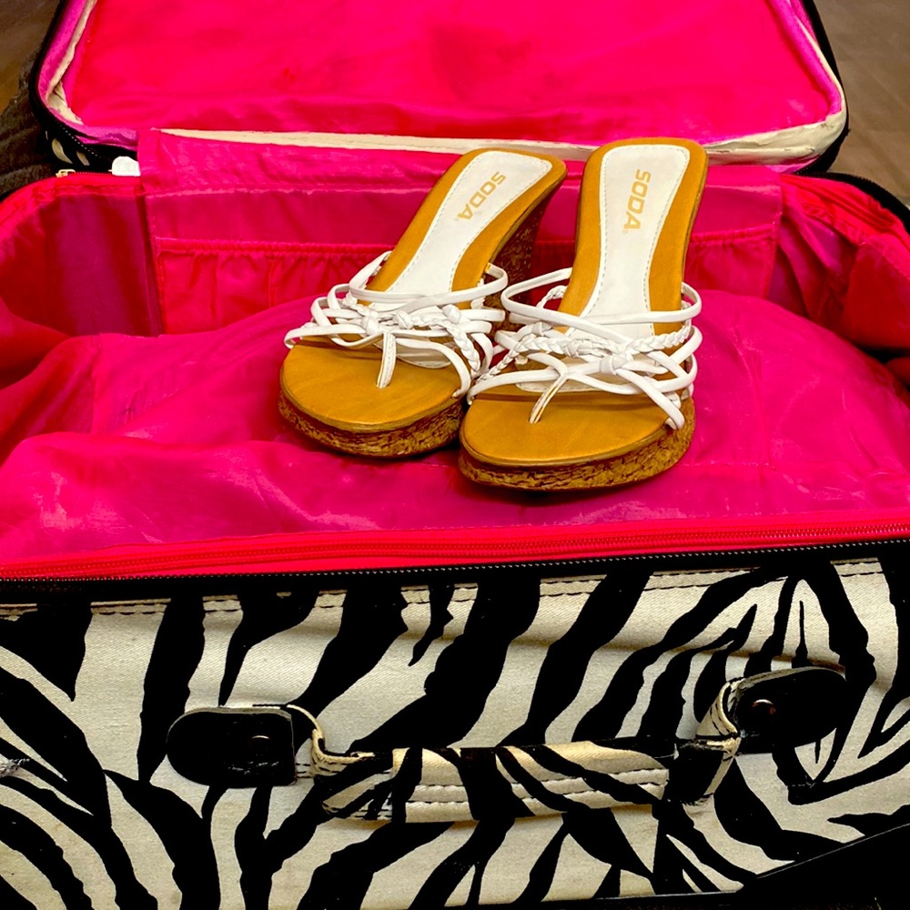 Soda White and Tan 6.5 Sandals